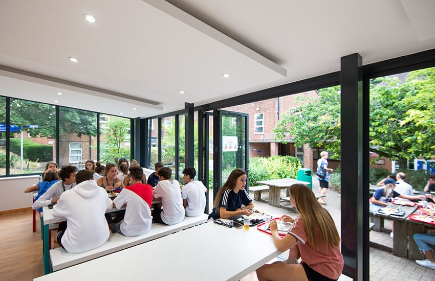 Общие помещения кампуса Sparsholt College
